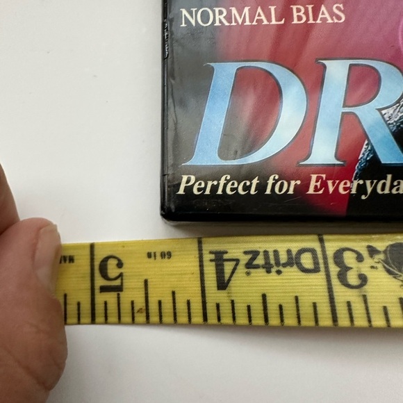 TDK and Fuji Audio Cassette Tapes - Red and Black lot of 2 - Picture 5 of 6